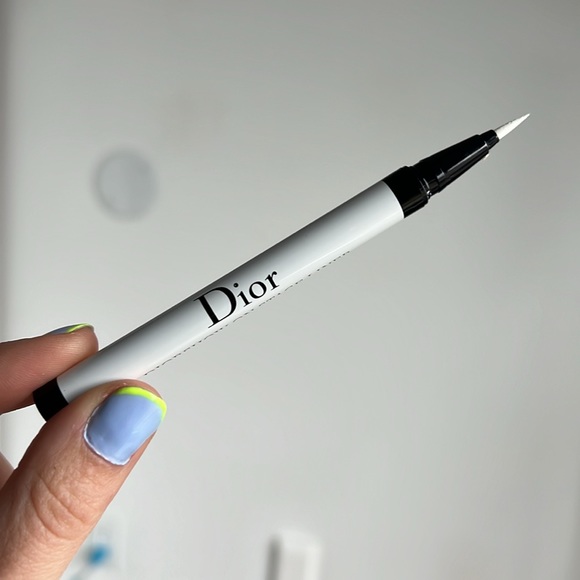 DIOR LIQUID EYELINER IN WHITE 🤍✨ - Picture 3 of 3